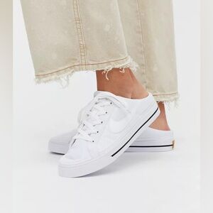 Nike Court Legacy Mule White Size 8